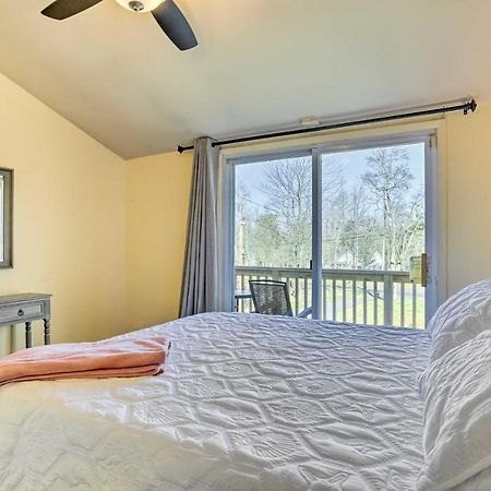 Peaceful Poconos Home With Lake And Pool Access! Long Pond Exterior foto