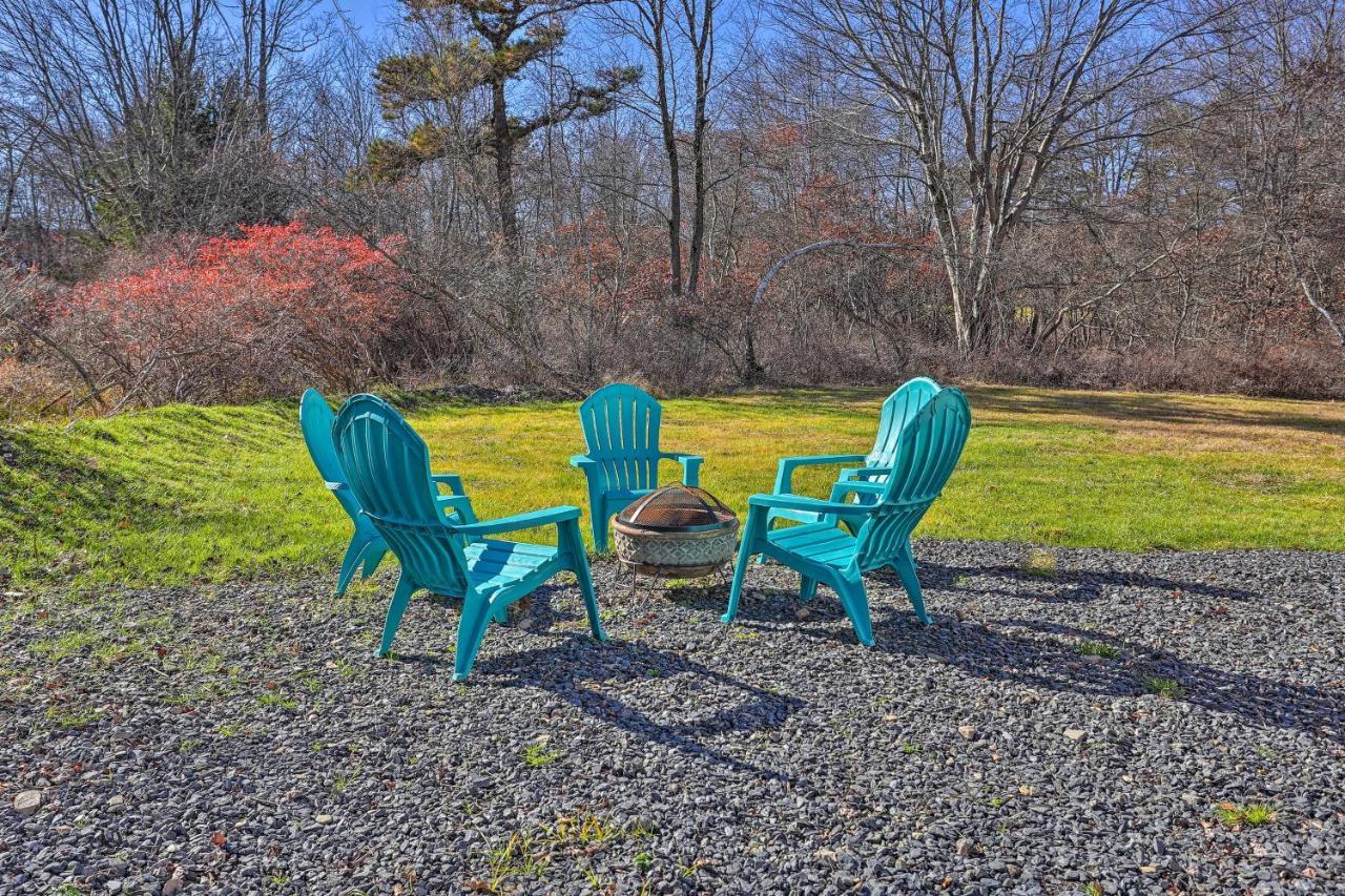 Peaceful Poconos Home With Lake And Pool Access! Long Pond Exterior foto
