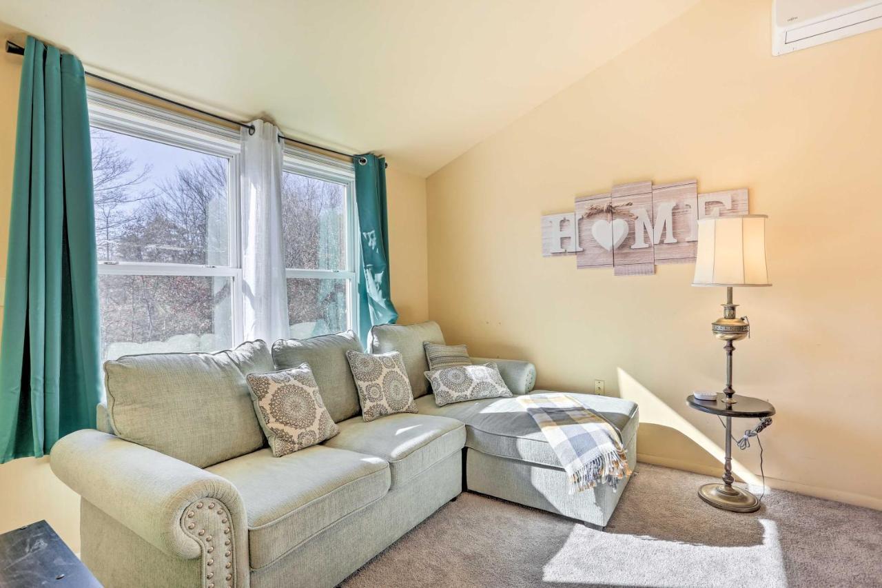 Peaceful Poconos Home With Lake And Pool Access! Long Pond Exterior foto